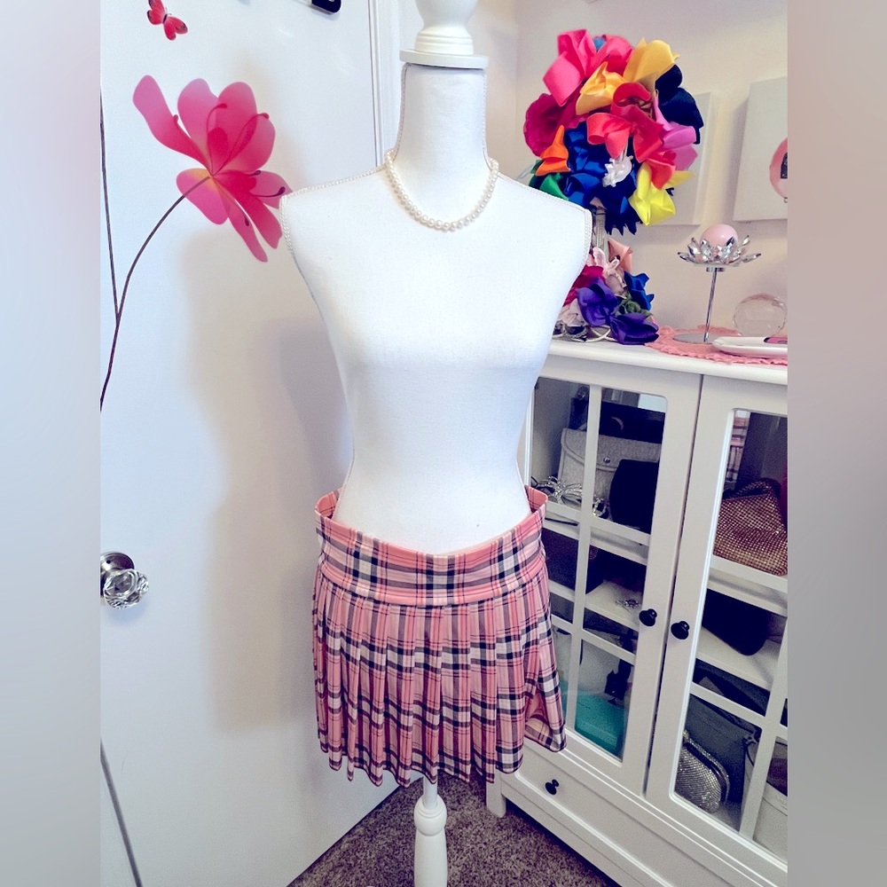 Pleated, Plaid mini skirt.